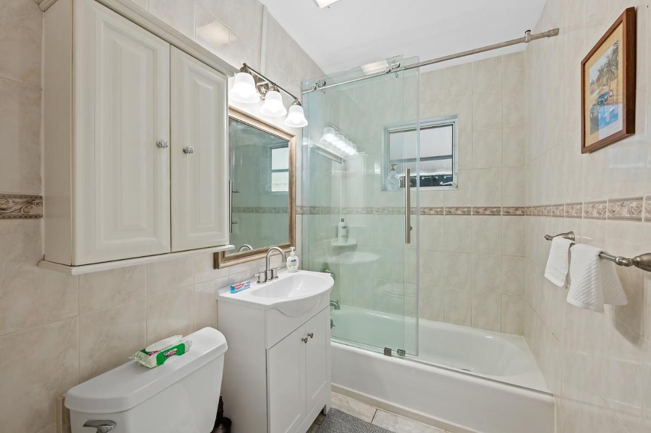 Comfy Bnb W/ King Bed + Work/Travel + Beach 8 Min Hallandale Beach Bagian luar foto