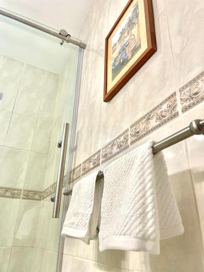 Comfy Bnb W/ King Bed + Work/Travel + Beach 8 Min Hallandale Beach Bagian luar foto